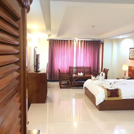 Huang Ting Hotel 프놈펜 외부 사진